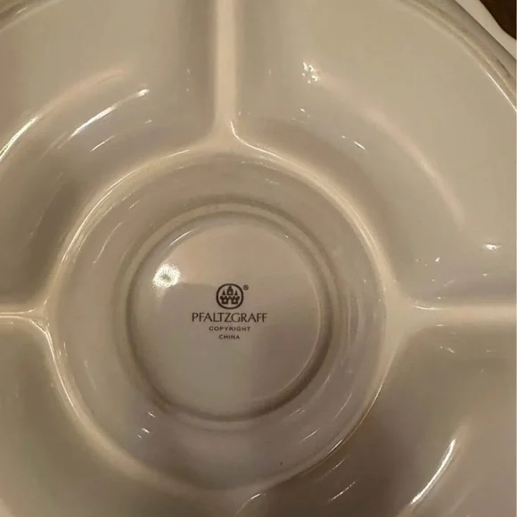 Pfaltzgraff Cloverhill Floral divided serving dish - Picture 4 of 4